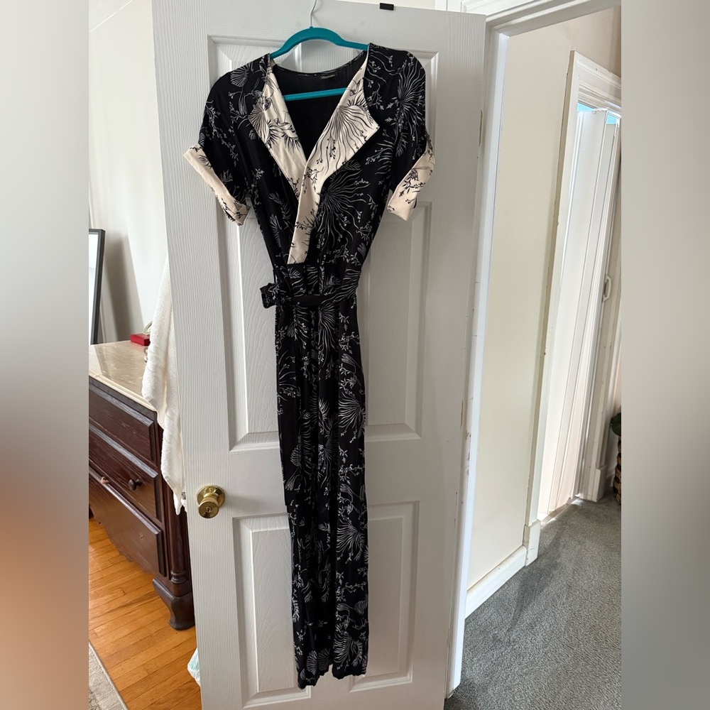 Especia Wrap Jumpsuit – Size M – Black Botanical Print – Made in Colombia
